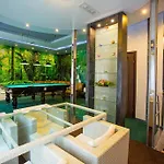 Hotel Oasis