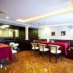 Oasis Hotel